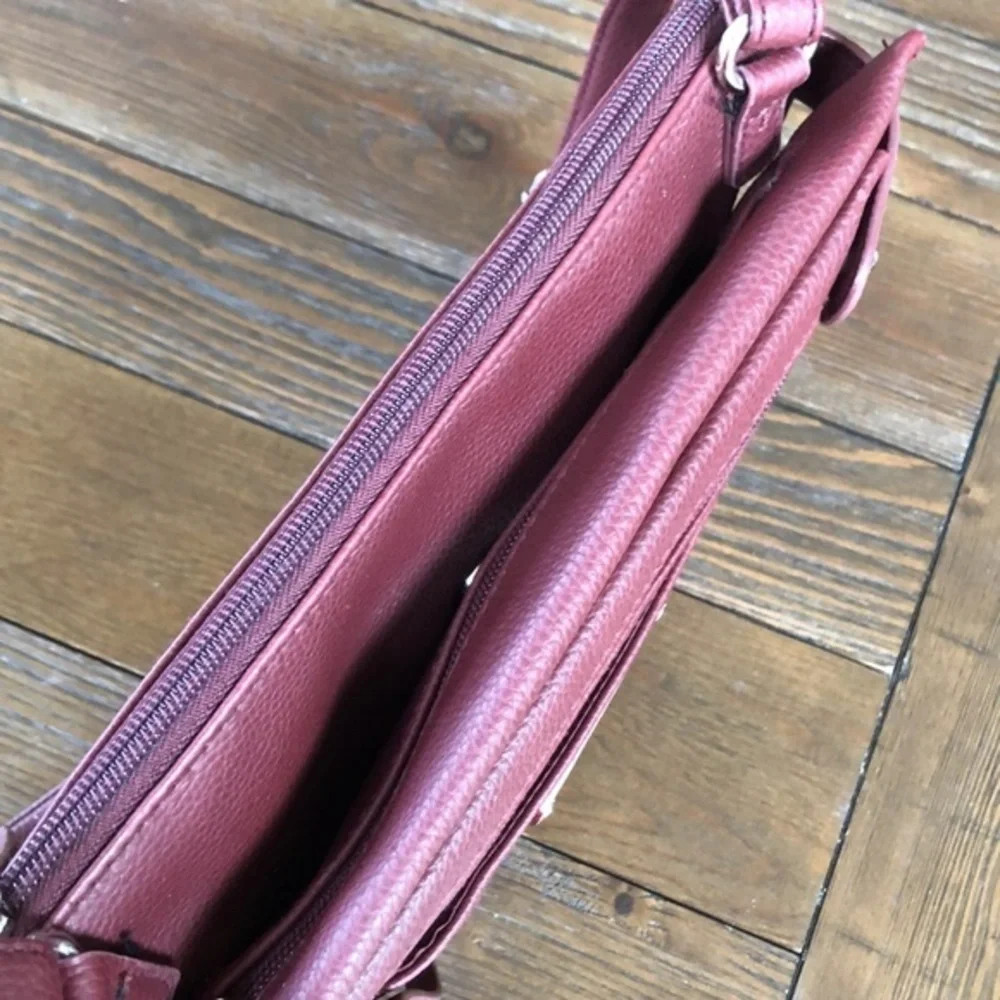 Rossetti cute dark red vegan crossbody bag - Picture 6 of 11